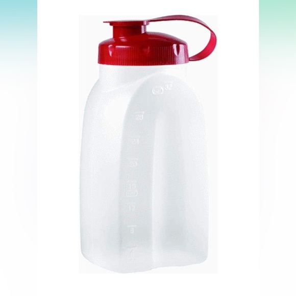 Rubbermaid, Flexible 2qt/1L Red Top & Frosted Clear Container with indented grip - Picture 13 of 14